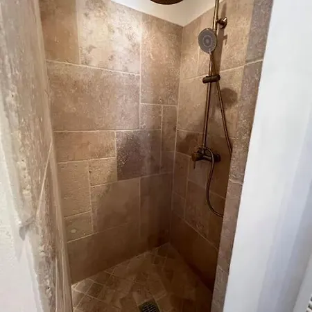 Apartment Romantique Boheme Chic Avec Bain A Remous