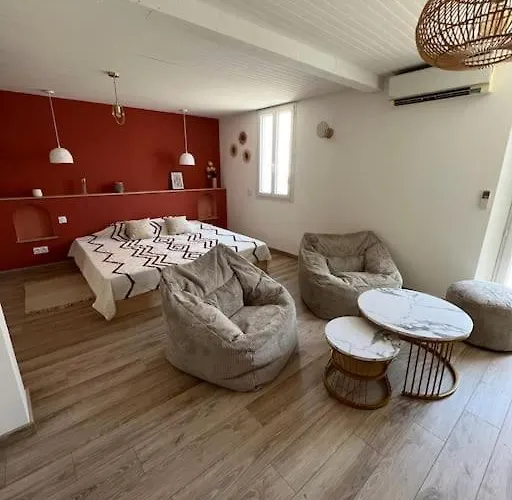 Romantique Boheme Chic Avec Bain A Remous Lägenhet